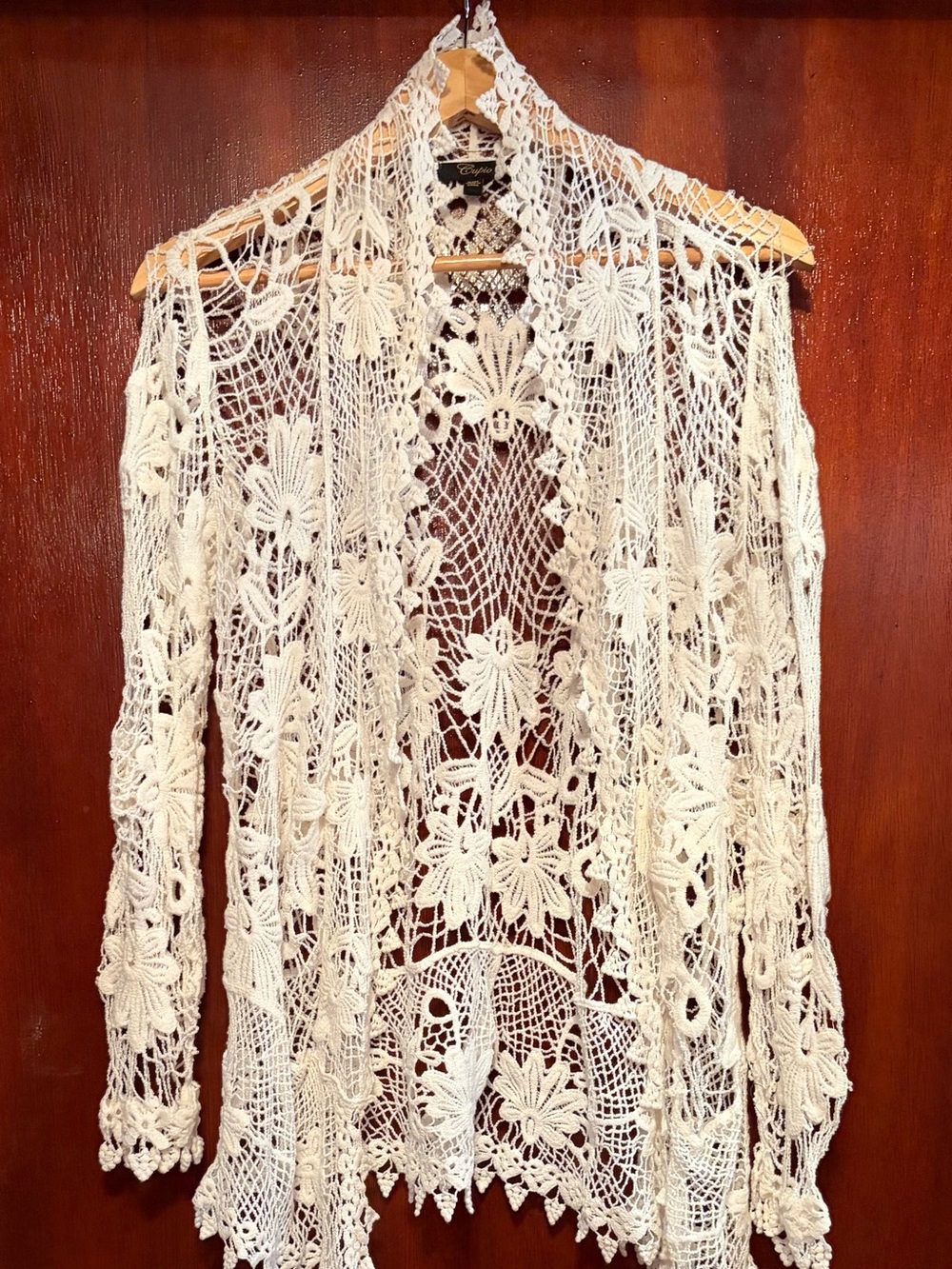 Cupio Women’s Cream Crochet Open-Front